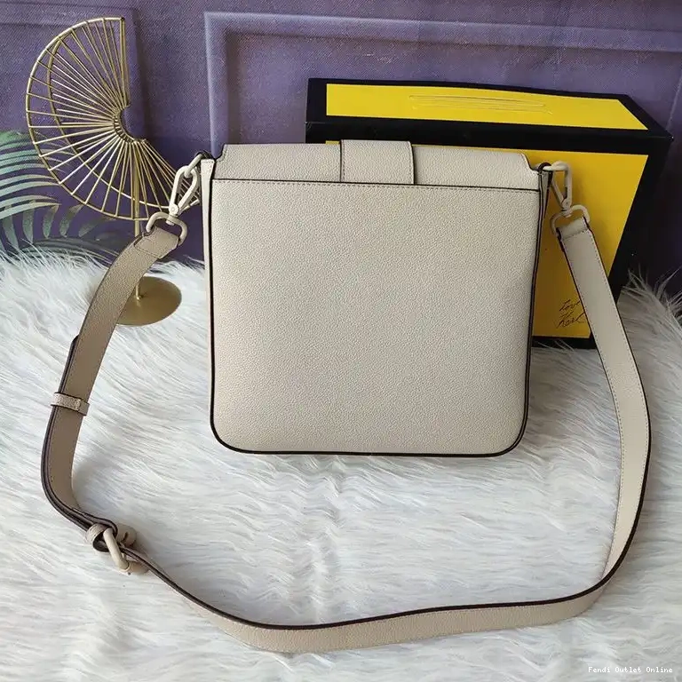 Affordable Romano Messenger Cuoio In Medium Leather Beige Baguette Fendi 0527